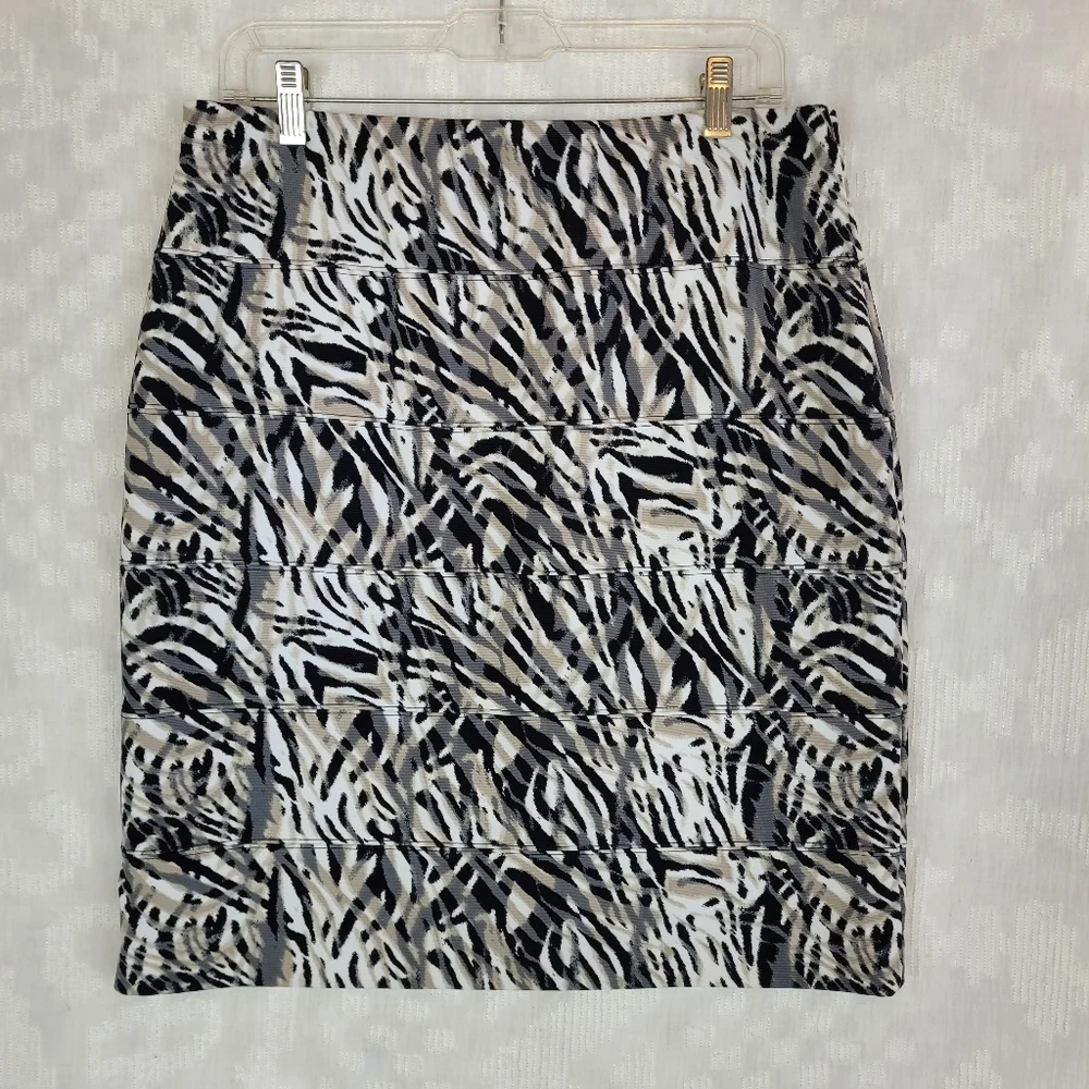 Alfani pull on tan gray ivory black zebra print lined pencil skirt casual work L